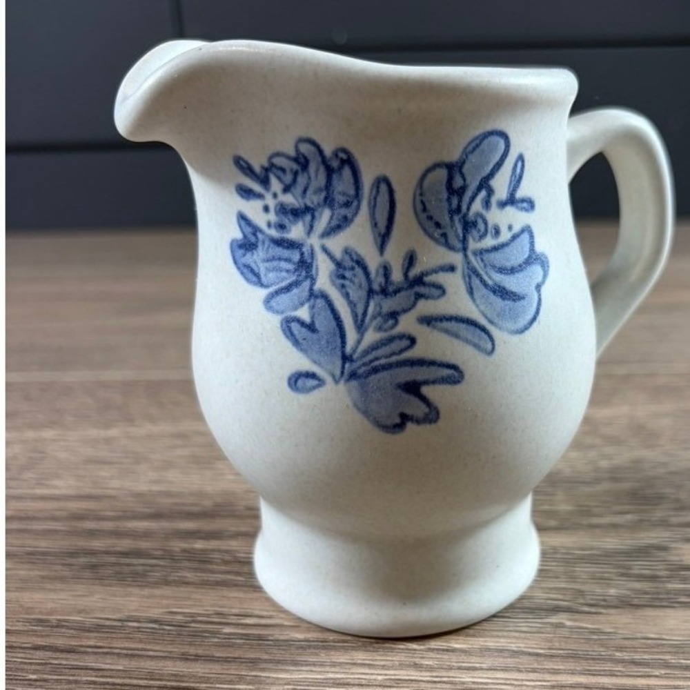Pfaltzgraff Yorktowne Stoneware Creamer Pitcher Blue Floral Vintage Made in USA
